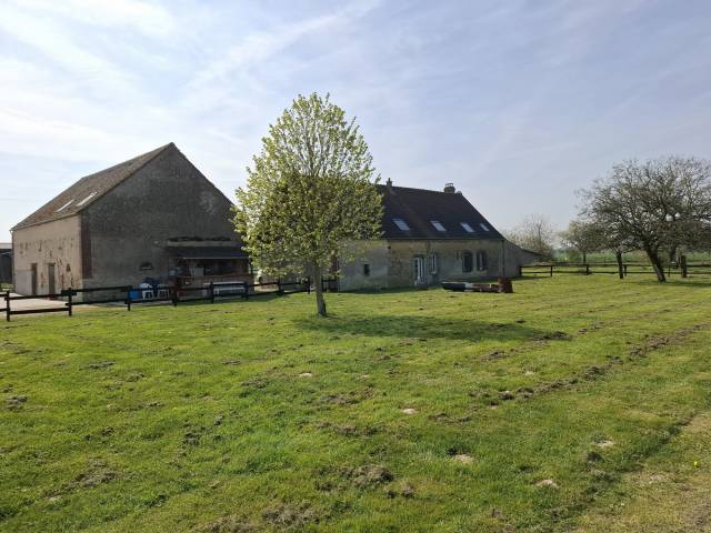 Equestrian property  Loiret