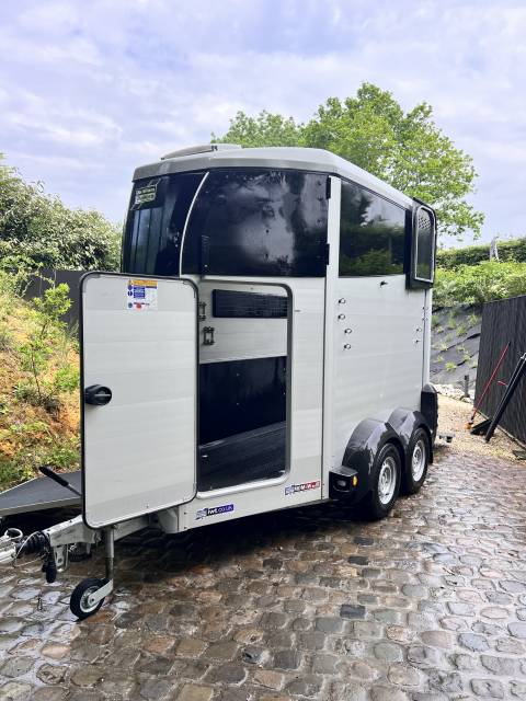 Horse trailer Ifor Williams Hbx403 1,5 Stalls 2022 Used