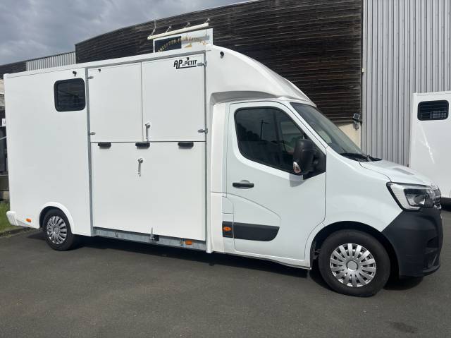 Horsebox HGV AP Petit Renault Master L3 2022 New