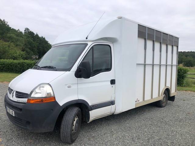 Horsebox HGV Renault 120D 2009 Used