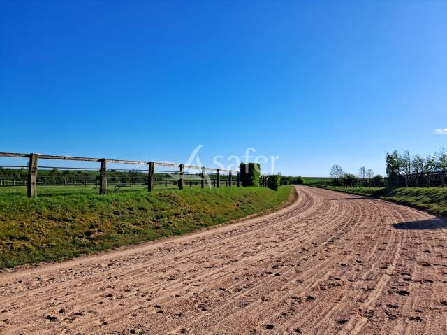 Equestrian property  Calvados