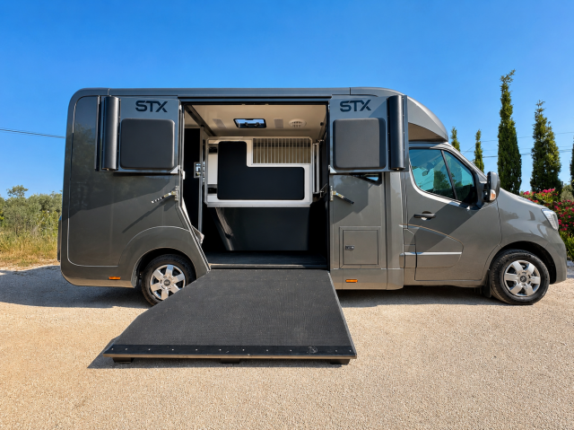 Horsebox HGV STX STX HARAS RALLONGE 2025 Used