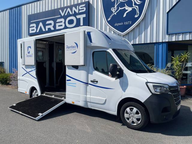 Horsebox HGV Theault master 2023 Used