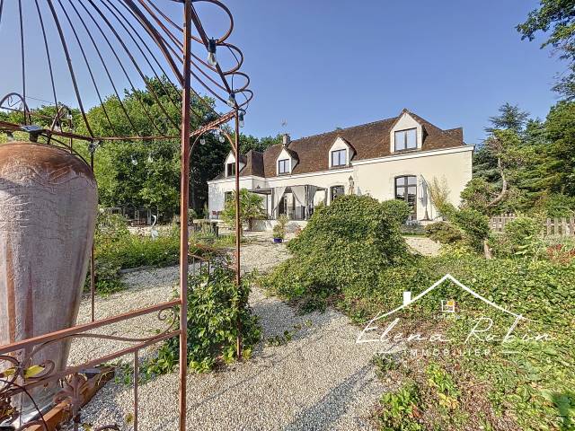 Luxurious equestrian property  Essonne