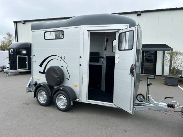 Horse trailer Cheval Liberte Touring One 1,5 Stalls 2026 New