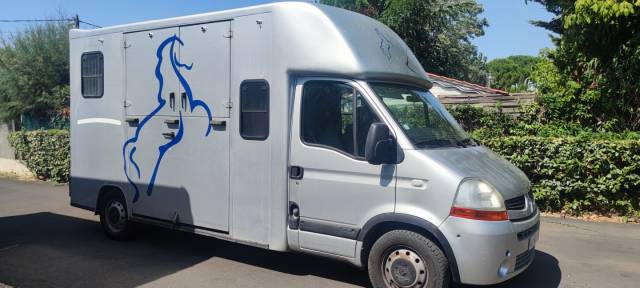 Horsebox HGV Chardron renault Master 2010 Used