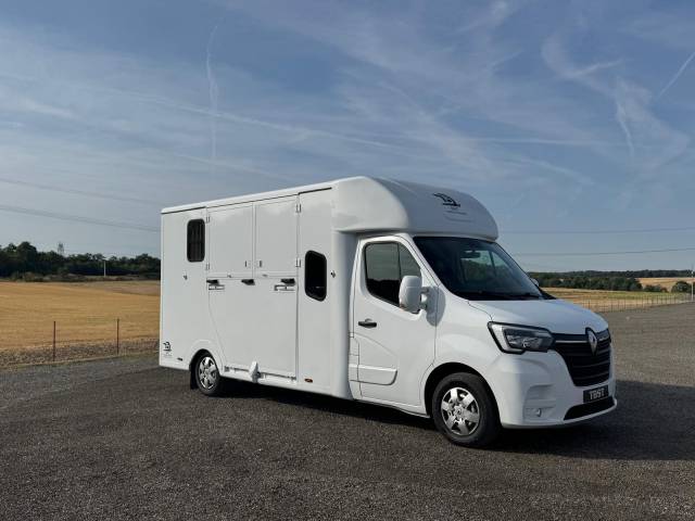 Horsebox HGV TBST RENAULT MASTER 2023 Used