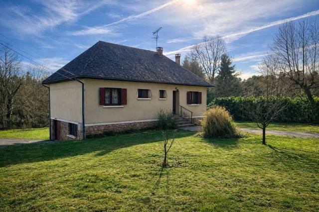 Equestrian property  Corr&egrave;ze