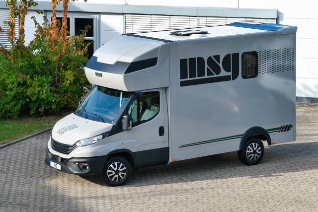 Horsebox HGV Iveco IVECO DAILY 35S210 HI-MATIC MSG STALLION LIGHT 2026 New