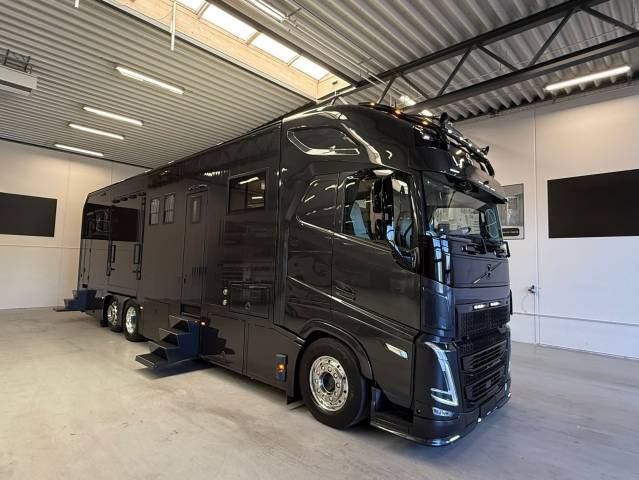 Horsebox NON-HGV Volvo VOLVO FH 500 NF 8 HORSES 2025 Used