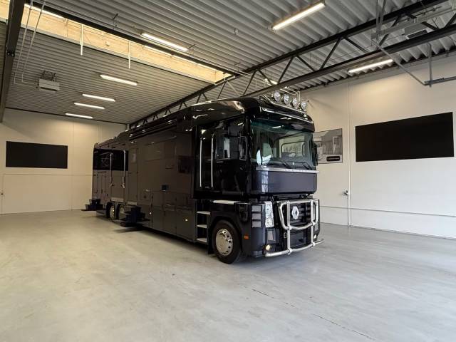 Horsebox NON-HGV Renault RENAULT MAGNUM 480 STX 5 HORSES POP OUT 2011 Used