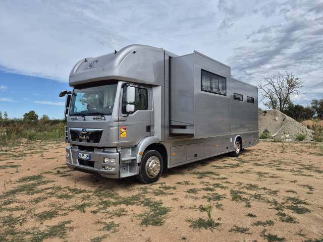 Horsebox NON-HGV Man NUYTS 2018 Used