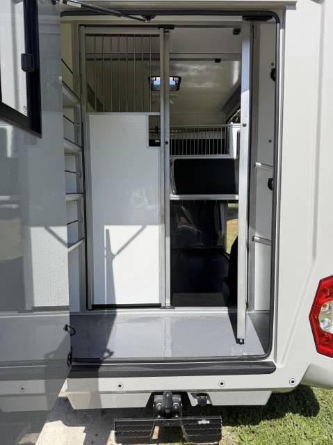 Horsebox HGV STX HARAS LONG 2025 Used