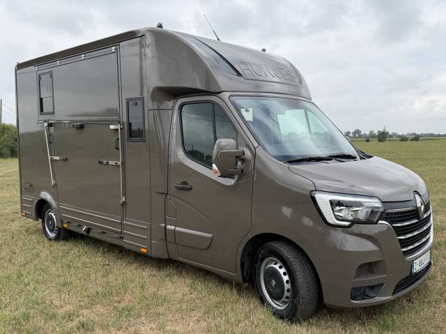 Horsebox HGV Renault Master Equimatt 2022 New