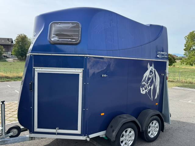 Horse trailer WM Meyer Nevada Reno 2 Stalls 2014 Used