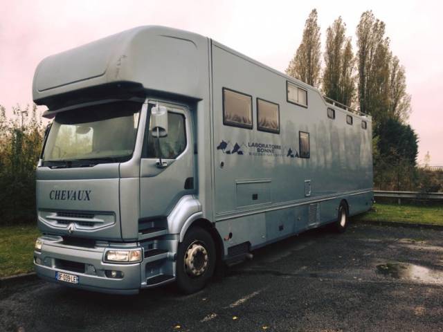 Horsebox NON-HGV Renault 420 dci 2006 Used