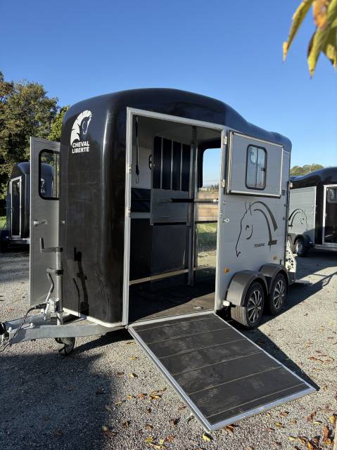 Horse trailer Cheval Liberte Touring country 2023 2 Stalls 2023 Used