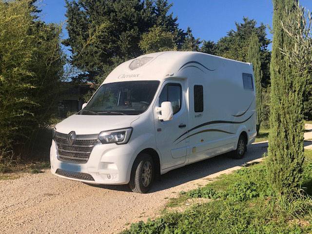 Horsebox HGV Renault barbot XL 2020 Used
