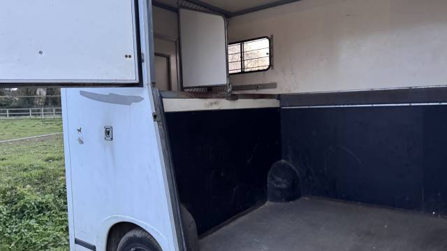 Horsebox HGV Renault Master 2005 Used