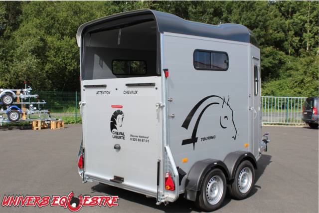 Horse trailer Cheval Liberte TOURING PONT AVANT 2 Stalls 2026 New