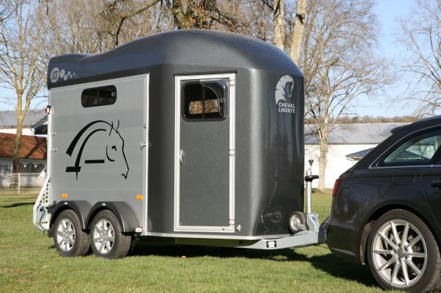 Horse trailer Cheval Liberte GOLD 3 2 Stalls 2026 New