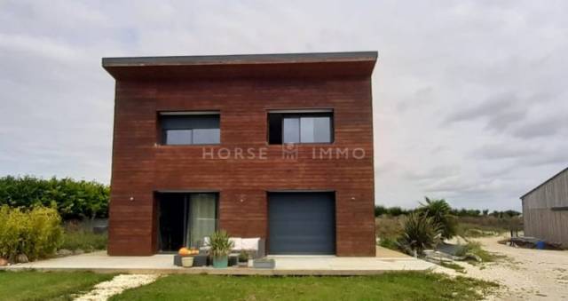Equestrian property  Charente-Maritime