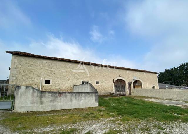 Other country property  Charente