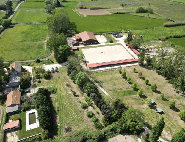 Equestrian Bed and Breakfast  Gard