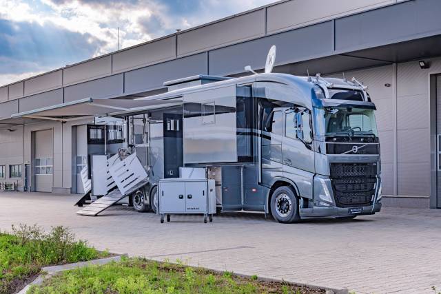 Horsebox NON-HGV Krismar Professionnelle / Exclusive 2023 New