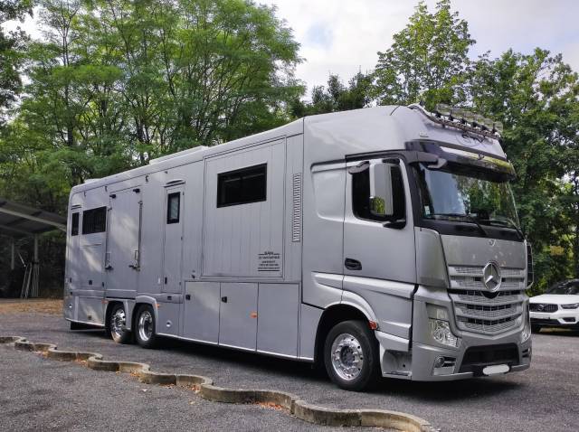 Horsebox NON-HGV STX MERCEDES 2018 Used