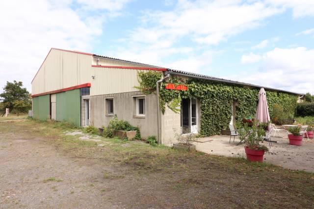 Livery yard  Loire-Atlantique