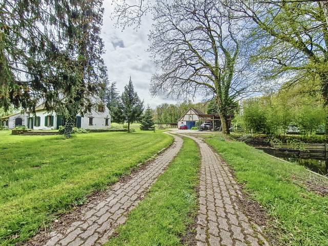Luxurious equestrian property  Yvelines