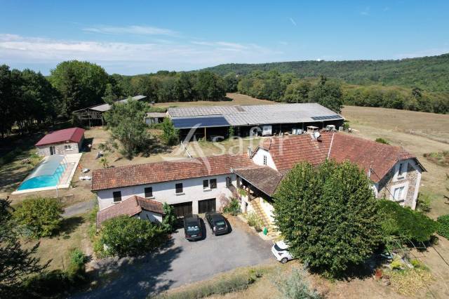 Equestrian property  Dordogne