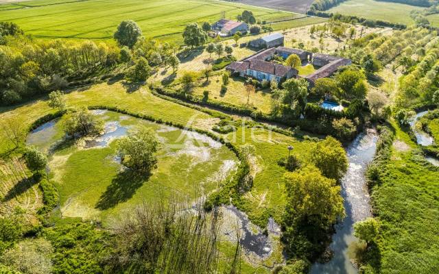 Other agricultural property  Charente-Maritime