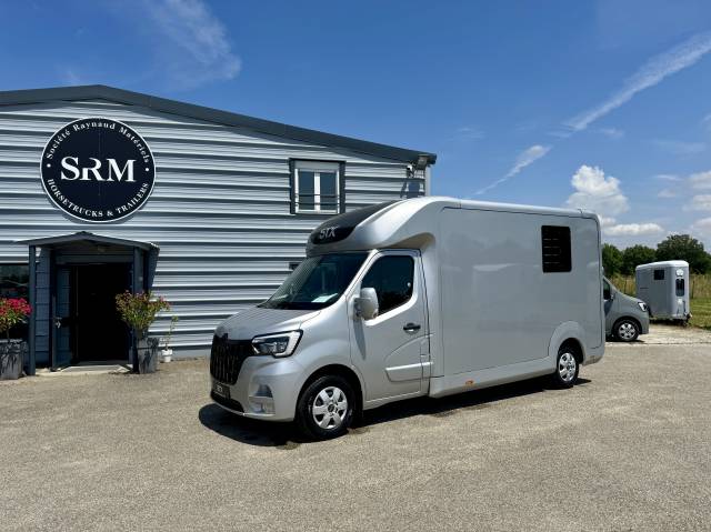 Horsebox HGV STX RENAULT MASTER 2024 New