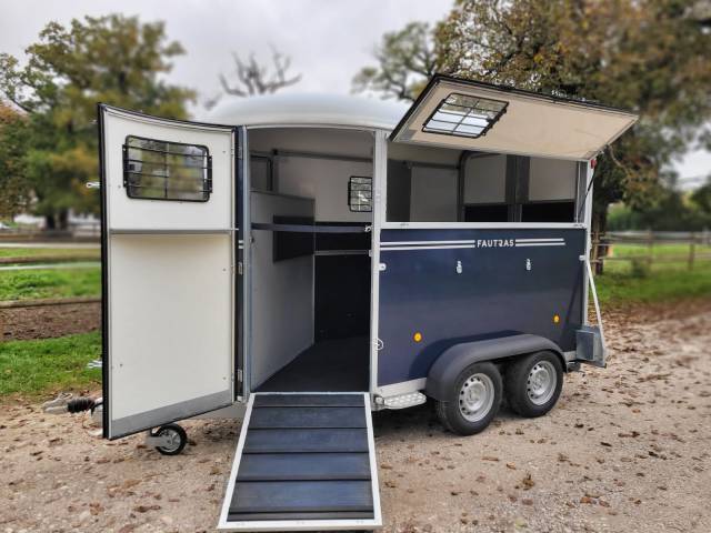 Horse trailer Fautras Oblic +2 2 Stalls 2024 New