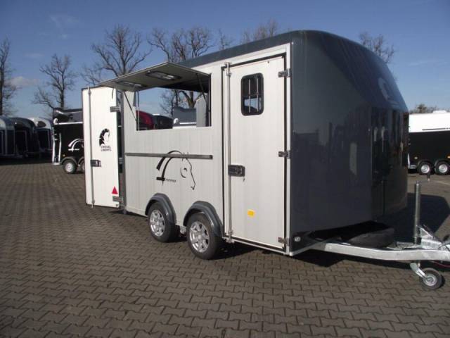 Horse trailer Cheval Liberte Maxi 3 3 Stalls 2024 New