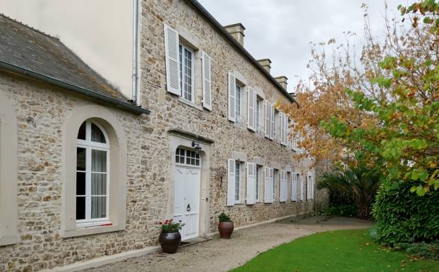 Luxurious equestrian property  Manche