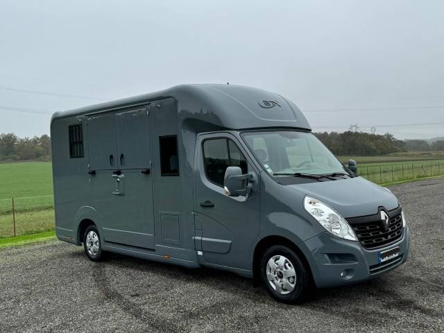 Horsebox HGV STX RENAULT 2016 Used