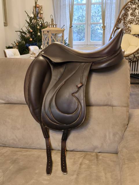 Dressage saddle Antarès  18" - 2018