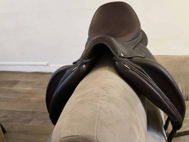Dressage saddle Antar&egrave;s  18" - 2018
