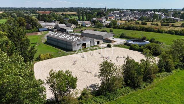 Equestrian property  Calvados