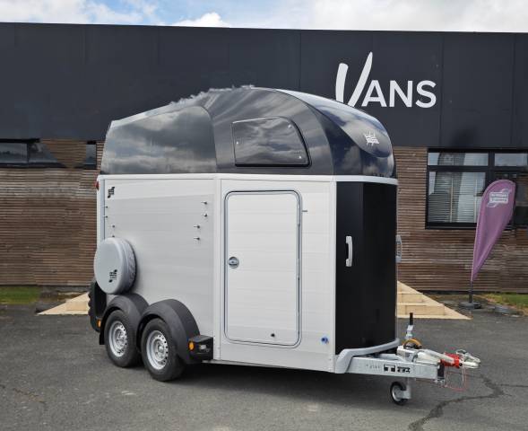 Horse trailer Ifor Williams Hbe 506 2 Stalls 2025 New