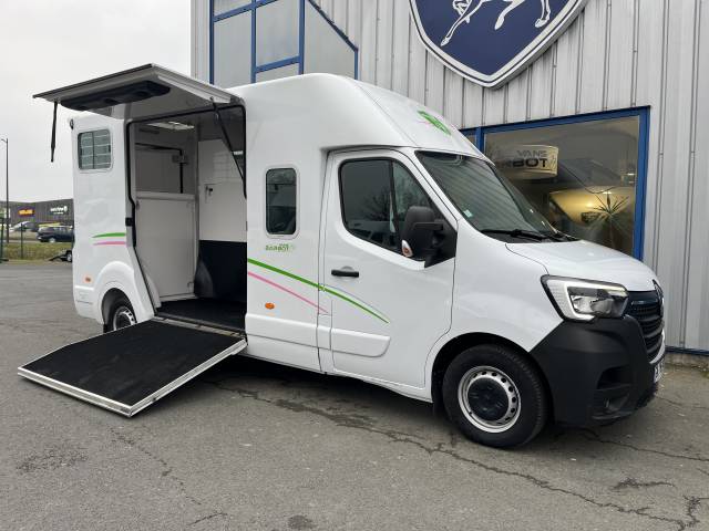Horsebox HGV Barbot  2022 Used