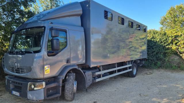 Horsebox NON-HGV Renault Club 10 Places + Sellerie avant sans porte latéral 2009 Used