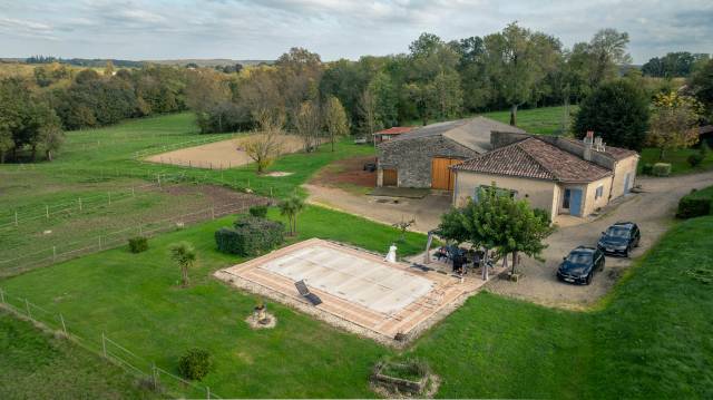 Equestrian property  Gironde