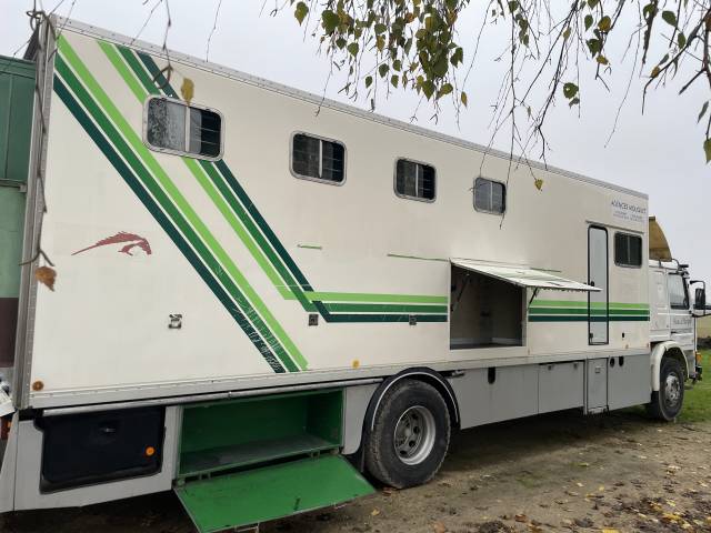 Horsebox NON-HGV Scania 250 1995 Used