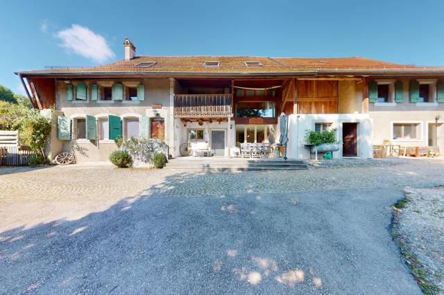 Equestrian farm  Vaud