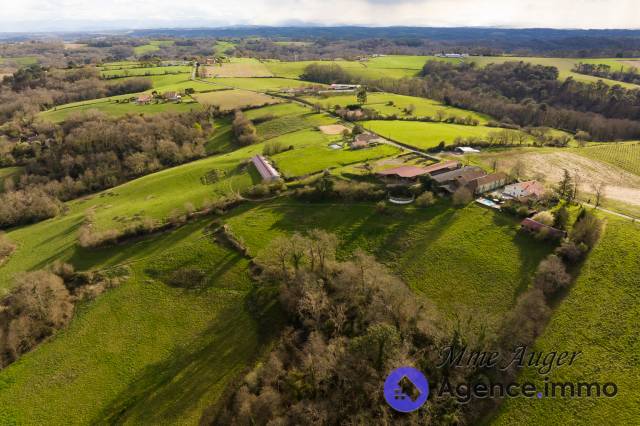 Equestrian farm  Landes