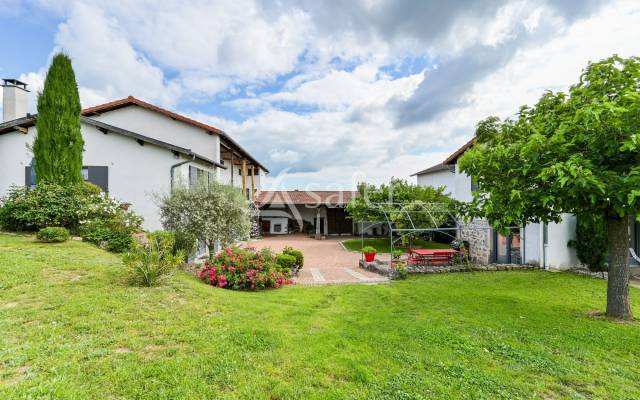Other country property  Rhône